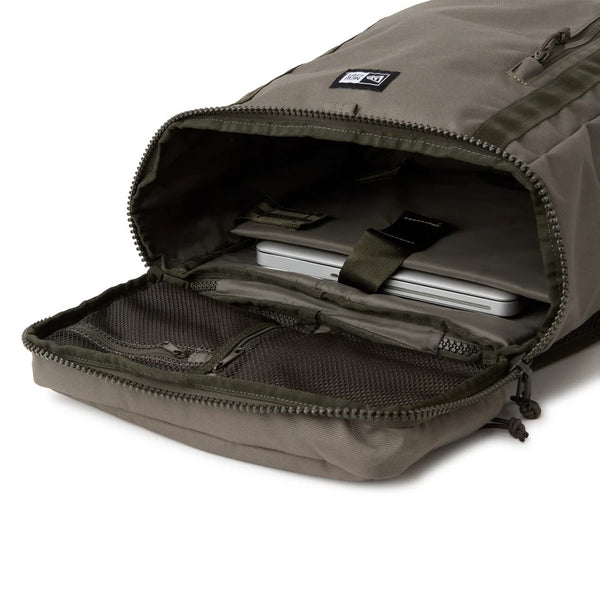 NEW ERA ( ニューエラ ) ボックスパック 32L 150D | 26ss | リュック | リュックサック | バックパック | 通勤 | 通学 | 靴収納 | シューズ入れ | 大型リュック | サイドポケット | 旅行 | ユニセックス | 14750934 | 14750941 | にゅーえら | 正規品