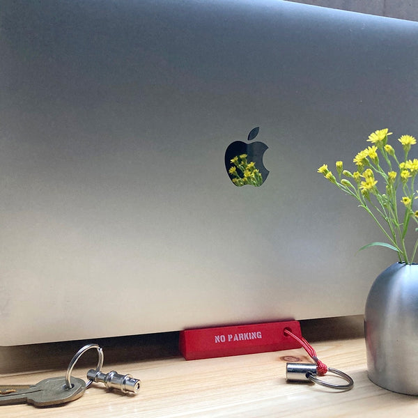 DETAIL ( ディテール ) Parking Curb Keyring パーキングカーブ キーリング | PC台になるキーホルダー | キーホルダー | フローティングキーホルダー | 水に浮く | 可愛い | グレー | イエロー | レッド | グリーン | H0078 | でぃてーる