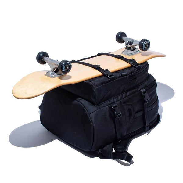 NEW ERA ( ニューエラ ) キャリアパック 35L ブラック | リュック | リュックサック | バックパック | 通勤 | 通学 | 黒色 | サイドポケット | 収納ポケット | 約35L | アウトドア | キャンプ | 旅行 | レジャー | 便利 | 14521349 | デイパック | にゅーえら | ユニセックス