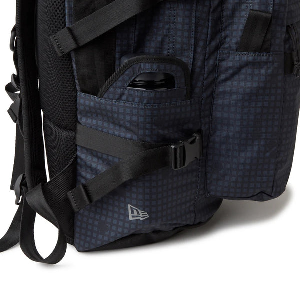 NEW ERA ( ニューエラ ) キャリアパック 35L ブラックナイトカモ | リュック | リュックサック | デイパック | ユニセックス | 14750923 | 通勤 | 通学 | シンプル | 登山 | ハイキング | にゅーえら