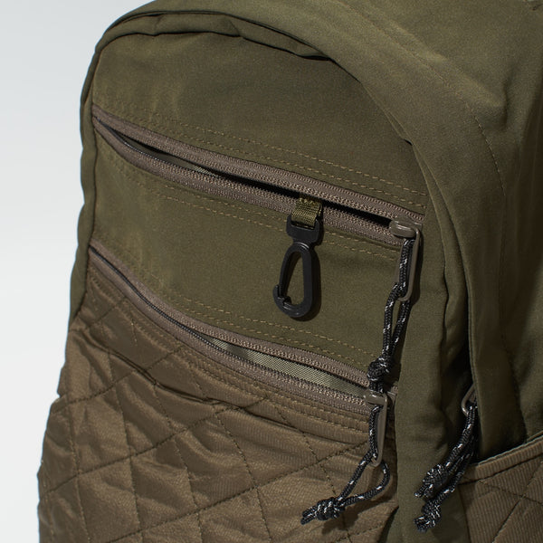 COBMASTER ( コブマスター ) COB QLT DIZZY PACK | バッグ | リュック | リュックサック | デイパック | バックパック | 81357200 | アウトドア | キャンプ | 旅行 | レジャー | キルティング | 撥水 | こぶますたー