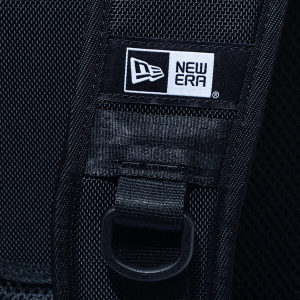 NEW ERA ( ニューエラ ) キャリアパック 35L ブラック | リュック | リュックサック | バックパック | 通勤 | 通学 | 黒色 | サイドポケット | 収納ポケット | 約35L | アウトドア | キャンプ | 旅行 | レジャー | 便利 | 14521349 | デイパック | にゅーえら | ユニセックス