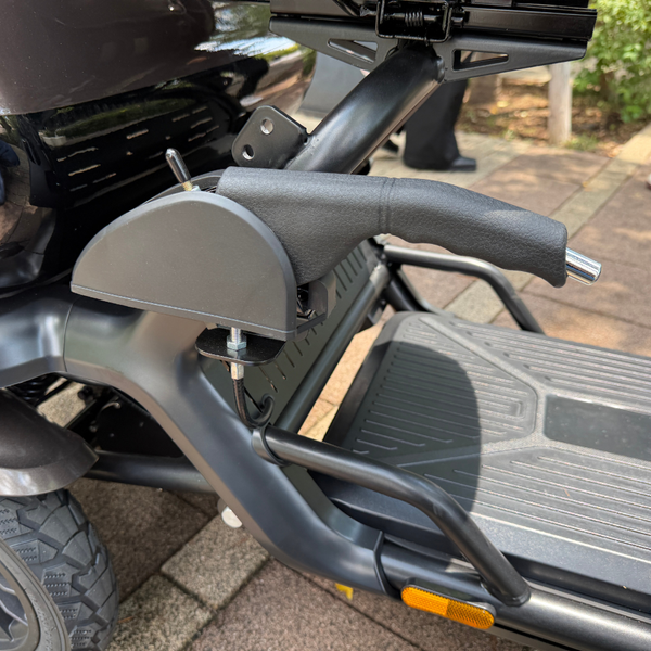 ELEMOs ( エレモーズ ) ELEGRANシリーズ SUPER ELEGRAN スーパーエレグラン / G-class / F-class 特定小型四輪 EV 電動四輪車 免許不要 公道走行可能 電動モビリティ シニアカー 電動カート フラッグシップ