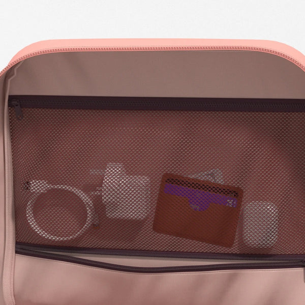 CABINZERO ( キャビンゼロ ) Classic 28L | クラシック | 機内 | 持ち込み | リュック | バックパック | デイパック | 旅行 | アウトドア | レジャー | シンプル | キャンプ | 軽量 | 軽い | CZ-082510 | CZ-081201