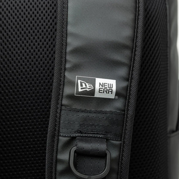 NEW ERA ( ニューエラ ) ボックスパック 32L TPU Box Logo ボックスロゴ ロゴプリント ブラック | リュック | リュックサック | バックパック | 通勤 | 通学 | PC収納 | 靴収納 | シンプル | 光沢感 | ユニセックス | 14521360
