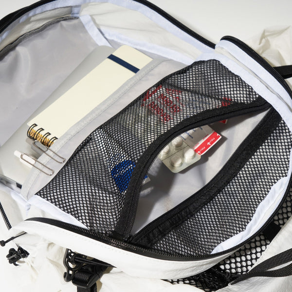 COBMASTER ( コブマスター ) COB-CSR DAISY PACK | デイパック | リュック | リュックサック | 旅行 | アウトドア | キャンプ | 軽量 | 撥水 | 軽い | ナイロン | お出かけ | シンプル | 登山 | 81357900 | こぶますたー