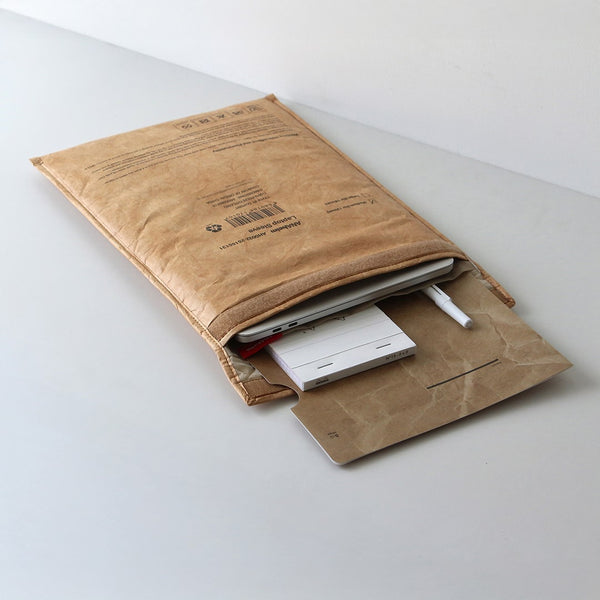 DETAIL ( ディテール ) ANAheim Laptop Sleeve 13inch | PCケース | クラフト | グレー | ブラック | 軽量 | 高耐久 | クッション性 | キルティング | 持ち運び | かっこいい | 372113 | でぃてーる