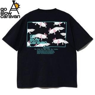 go slow caravan ( ゴースローキャラバン ) USA/C スクエアLOGOバックプリントゆったりTEE MENS メンズ Tシャツ 半袖 カジュアル 綿100％ ワンポイント バックプリント ウーパールーパー 361915B