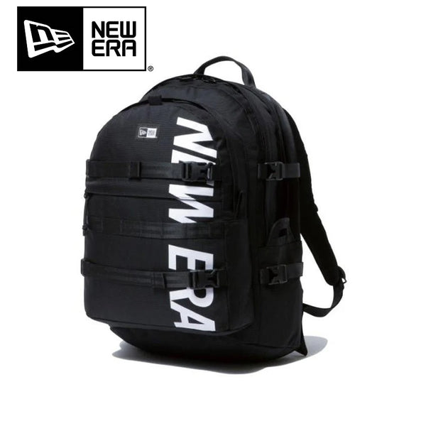 NEW ERA ( ニューエラ ) キャリアパック 35L プリントロゴ ブラック × ホワイト | リュック | バックパック | デイパック | アウトドア | キャンプ | 通勤 | 通学 | サイドポケット | 収納ポケット | にゅーえら | 14521347 | 登山