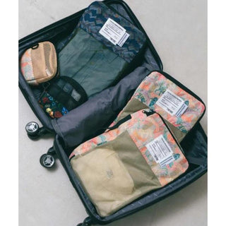 KiU ( キウ ) パッカブルコンプレッションポーチ17.5L k367 | 旅行 | 仕分け | 圧縮 | トラベルポーチ | ポーチ | 使いやすい | 整理 | 整頓 | カラバリ | 軽量 | コンパクト | 耐久 | K367