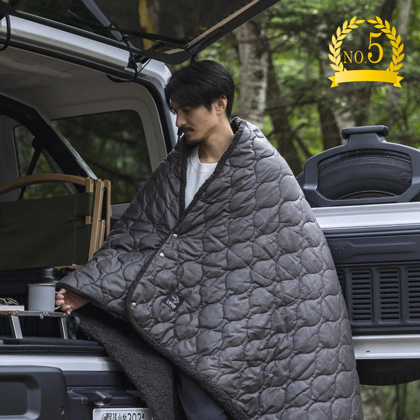 LUGH ( ルー ) LUGH魔法瓶ブランケットClassic XSサイズ | Lサイズ | ブランケット | 防寒 | アウトドア | 車中泊 | キャンプ | コンパクト | 防災 | 暖かい | 冬 | 秋 | オススメ | ドライブ | くつろぎタイム | 電源不要 | 撥水 | 保温