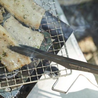 UNIFLAME ( ユニフレーム ) ユニセラトング フッ素 | トング | BBQ | アウトドア | キャンプ | 衛生的 | 掴みやすい | 軽い | 料理 | 調理 | 615270 | ゆにふれーむ | 黒色 | 高級感