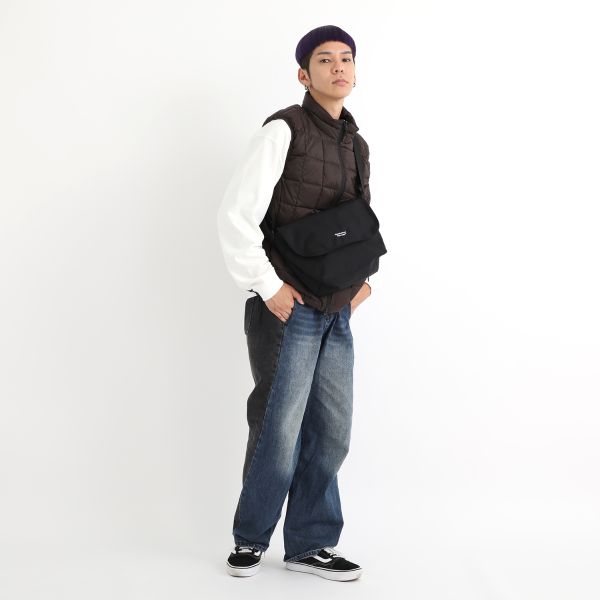 Manhattan Portage ( マンハッタンポーテージ ) Nylon Messenger Bag JR Back Pocket W/ Divider Magnet バッグ | メッセンジャーバッグ | アウトドア | キャンプ | MP1605JRBPDMGNT | マグネット開閉