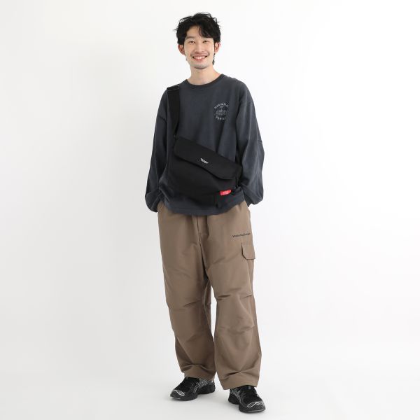 Manhattan Portage ( マンハッタンポーテージ ) Nylon Messenger Bag JR Back Pocket W/ Divider Magnet バッグ | メッセンジャーバッグ | アウトドア | キャンプ | MP1605JRBPDMGNT | マグネット開閉