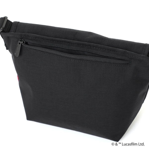 Manhattan Portage ( マンハッタンポーテージ ) NYLON MESSENGER BAG ( XXS ) BACK POCKET W/ DIVIDER MAGNET 2025 / STAR WARS | スターウォーズ | バッグ | メッセンジャーバッグ | MP1603BPDMGNTSTW25 | コラボ | 数量限定 | レジャー | アウトドア