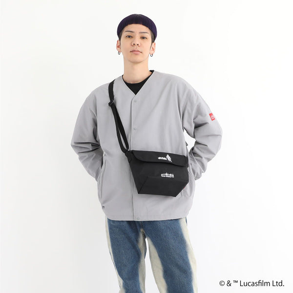 Manhattan Portage ( マンハッタンポーテージ ) NYLON MESSENGER BAG ( XXS ) BACK POCKET W/ DIVIDER MAGNET 2025 / STAR WARS | スターウォーズ | バッグ | メッセンジャーバッグ | MP1603BPDMGNTSTW25 | コラボ | 数量限定 | レジャー | アウトドア
