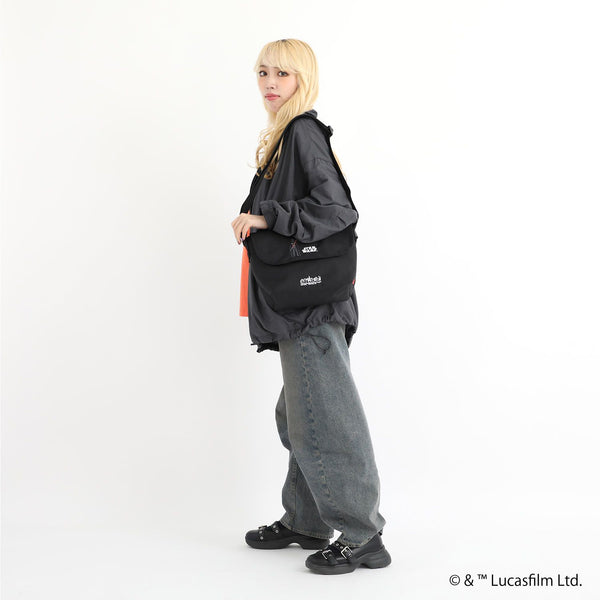 Manhattan Portage ( マンハッタンポーテージ ) NYLON MESSENGER BAG JR ( SM ) BACK POCKET W/ DIVIDER MAGNET 2025 | STAR WARS | スターウォーズ | コラボ | 数量限定 | バッグ | ショルダーバッグ | メッセンジャーバッグ | まんはったんぽーてーじ