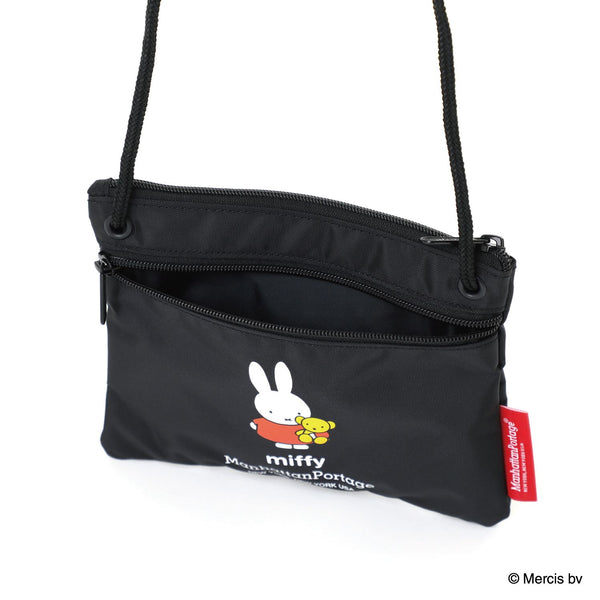 Manhattan Portage ( マンハッタンポーテージ ) DOUBLE ZIPPER POUCH MIFFY 70TH | ミッフィー | コラボ | バッグ | コンパクト | 薄型 | ブラック | DZPMF70 | サコッシュ | シンプル | お出かけ | 散歩 | 身軽 | アウトドア | レジャー
