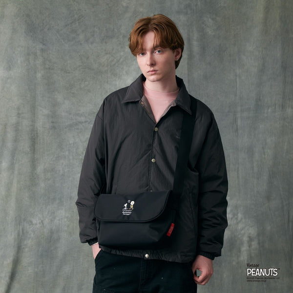 Manhattan Portage ( マンハッタンポーテージ ) CASUAL MESSENGER SLIM BP W/DIV MGNT PEANUTS 25 | ショルダーバッグ | バッグ | カバン | スヌーピー | コラボ | チャーリー・ブラウン | 1605JRSBPDMGNTPNS25 | まんはったんぽーてーじ | アウトドア | お出かけ
