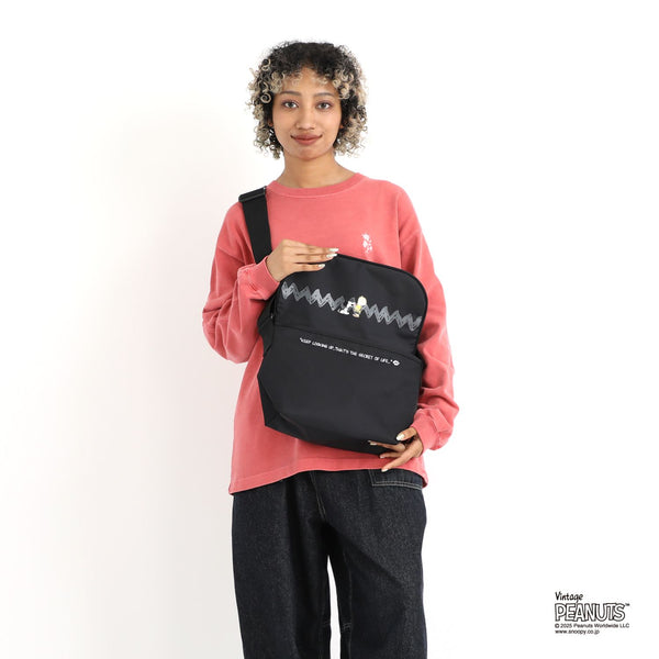 Manhattan Portage ( マンハッタンポーテージ ) CASUAL MESSENGER SLIM BP W/DIV MGNT PEANUTS 25 | ショルダーバッグ | バッグ | カバン | スヌーピー | コラボ | チャーリー・ブラウン | 1605JRSBPDMGNTPNS25 | まんはったんぽーてーじ | アウトドア | お出かけ