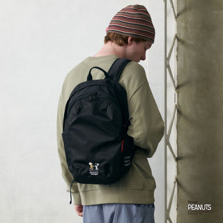 Manhattan Portage ( マンハッタンポーテージ ) TRAILBLAZER BACKPACK JR FLIGHT NYLON BACKING PEANUTS 25 | リュックサック | デイパック | コラボ | スヌーピー | チャーリー・ブラウン | 通勤 | 通学 | ブラック | シンプル | MP2292JRPNS25 | まんはったんぽーてーじ