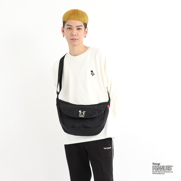 Manhattan Portage ( マンハッタンポーテージ ) DUET SHOULDER BAG FZP MGNT FLIGHT NYLON BACKING PEANUTS 25 | ショルダーバッグ | スヌーピー | チャーリー・ブラウン | コラボ | カジュアル | バッグ | カバン | MP2409FZPMGNTPNS25 | まんはったんぽーてーじ