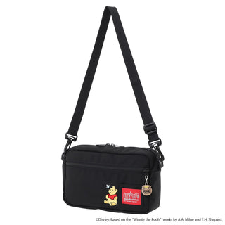 Manhattan Portage ( マンハッタンポーテージ ) JOGGER ( L ) JPN VER 2 500D CORDURA 25 / POOH | バッグ | ショルダーバッグ | 薄い | 薄型 | プーさん | MP1404L2-500PH25 | お出かけ | アウトドア | レジャー | チャーム | 可愛い