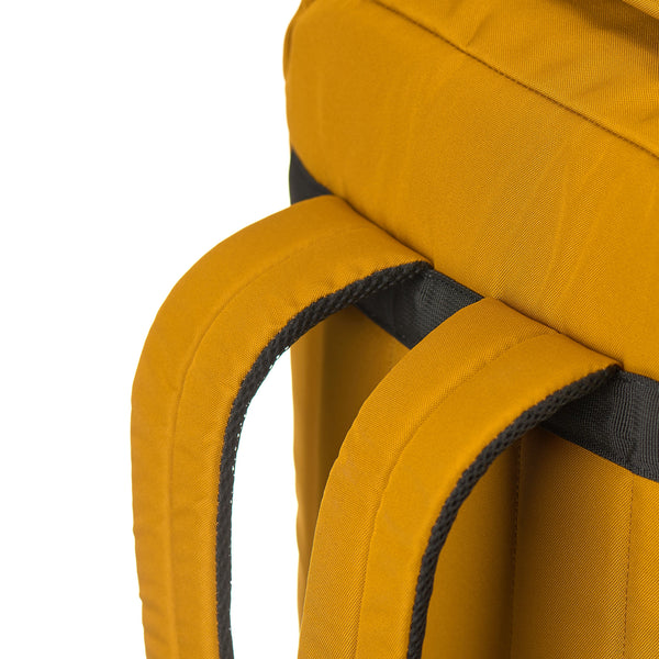 CABINZERO ( キャビンゼロ ) Classic 44L | 機内 | 持ち込み | リュック | バッグ | 旅行 | 軽い | 軽量 | 1週間 | 防水 | キャンプ | アウトドア | レジャー | シンプル | デイパック | CZ-061201 | CZ-061203 | CZ-061205 | CZ-061309 | CZ-061801 | CZ-062509 | クラシック