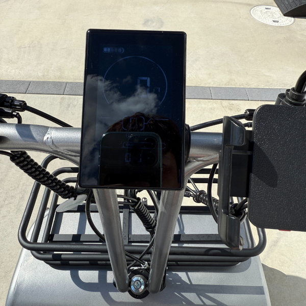 ELEMOs ( エレモーズ ) エレカーゴ 特定小型四輪 電動モビリティ 電動カーゴ 免許不要 16歳以上 公道走行可能 電動四輪車 電動カート シニア 買い物 農作業 配送 荷物運搬 大容量カゴ