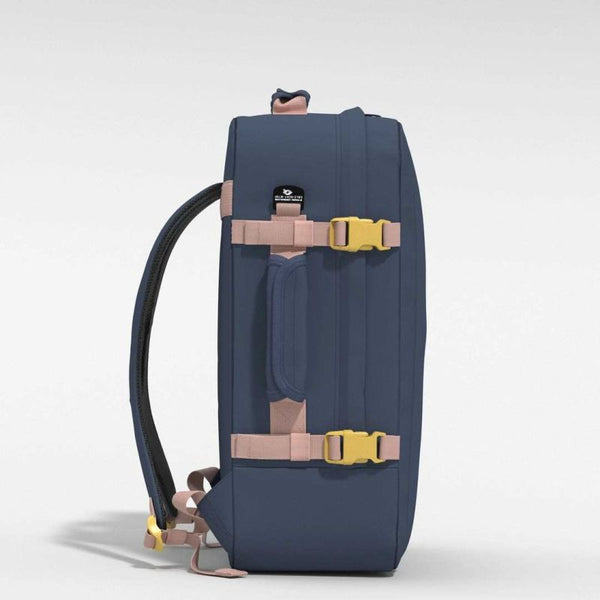 CABINZERO ( キャビンゼロ ) Classic 44L | 機内 | 持ち込み | リュック | バッグ | 旅行 | 軽い | 軽量 | 1週間 | 防水 | キャンプ | アウトドア | レジャー | シンプル | デイパック | CZ-061201 | CZ-061203 | CZ-061205 | CZ-061309 | CZ-061801 | CZ-062509 | クラシック