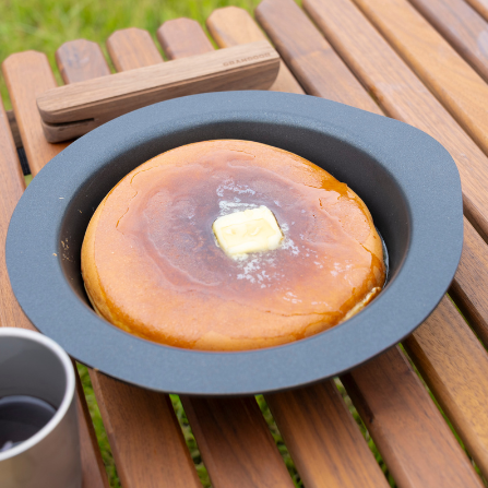 GRANDOOR ( グランドア ) DISHGRILL | ディッシュグリル | お皿 | アウトドア | キャンプ | 調理 | 器 | フライパン | 洗い物が減る | 陶器 | 焦げ付かない | 洗いやすい | 深み | シンプル | オーブン可 | スタッキング | コンパクト | ぐらんどあ