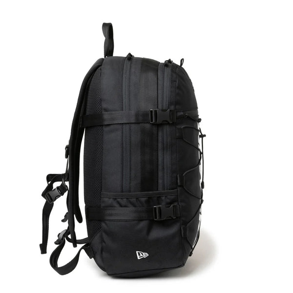 NEW ERA ( ニューエラ ) キャリアパック 35L ライトウェイト プリントロゴ ブラック × ブラック | リュック | リュックサック | バックパック | デイパック | 旅行 | 通勤 | 通学 | 14521350 | 大容量 | アウトドア | キャンプ | にゅーえら