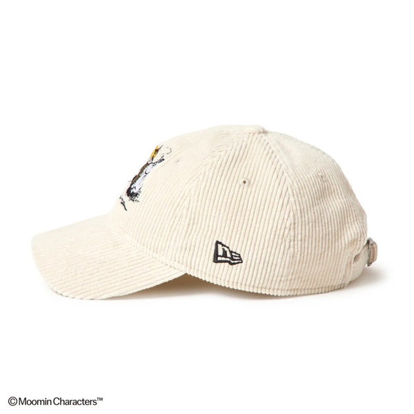 NEW ERA ( ニューエラ ) 9TWENTY Moomin ムーミン スナフキン 8W Corduroy コーデュロイ キャップ 帽子 クロームホワイト メンズ レディース ユニセックス 9TWENTYキャップ ムーミングッズ コラボ おしゃれ カジュアル 15154848