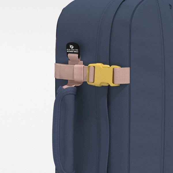 CABINZERO ( キャビンゼロ ) Classic 44L | 機内 | 持ち込み | リュック | バッグ | 旅行 | 軽い | 軽量 | 1週間 | 防水 | キャンプ | アウトドア | レジャー | シンプル | デイパック | CZ-061201 | CZ-061203 | CZ-061205 | CZ-061309 | CZ-061801 | CZ-062509 | クラシック