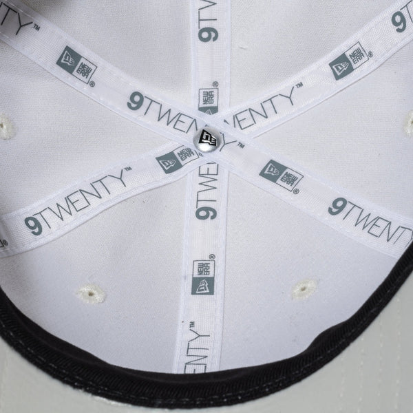 NEW ERA ( ニューエラ ) 9TWENTY White Day クラシックロゴ クローム | 帽子 | キャップ | ユニセックス | 日よけ | シンプル | サイズ調整 | お出かけ | オシャレ | アウトドア | キャンプ | 14908287 | にゅーえら