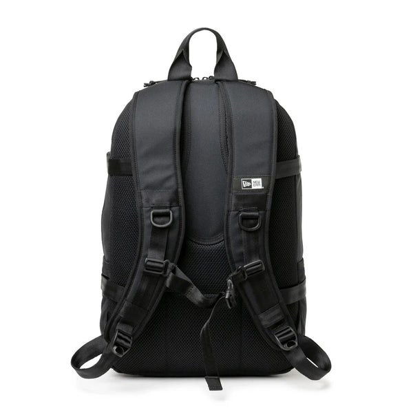 NEW ERA ( ニューエラ ) キャリアパック 35L ライトウェイト プリントロゴ ブラック × ブラック | リュック | リュックサック | バックパック | デイパック | 旅行 | 通勤 | 通学 | 14521350 | 大容量 | アウトドア | キャンプ | にゅーえら