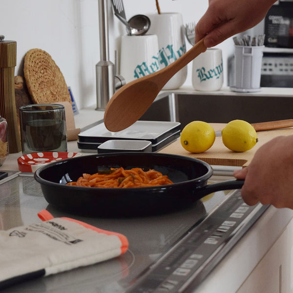 DETAIL ( ディテール ) Flying Pan 24cm " Black " フライパン 24cm ブラック | ホーロー製 | キッチン | 調理器具 | 1.5L | 光沢 | プレゼント | ギフト | 料理 | クッキング | 3572BLK | でぃてーる