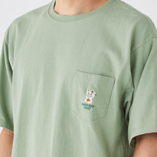 KRIFF MAYER ( クリフメイヤー ) クリーネスT ( 招き猫 ) MENS | 2447814 | メンズ | アパレル | 半袖 | シャツ | シンプル | 夏服 | 半袖Tシャツ | Tシャツ | コットン | 撥水 | 刺繍 | ユニセックス | くりふめいやー