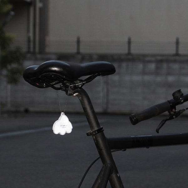 DETAIL ( ディテール ) Ghost Reflector | Midori Komatsu ゴースト リフレクター | イラストレーターコラボ | 2倍光る | 反射 | 3743G | 自転車 | ポップ | 散歩 | 夜道 | 安全性 | オバケ | 可愛い | でぃてーる