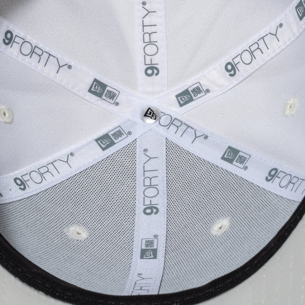 NEW ERA ( ニューエラ ) 9FORTY White Day Rhinestone ラインストーン サンディエゴ・パドレス クローム | 帽子 | キャップ | ユニセックス | クロスストラップ | サイズ調整 | お出かけ | オシャレ | 14908241 | にゅーえら