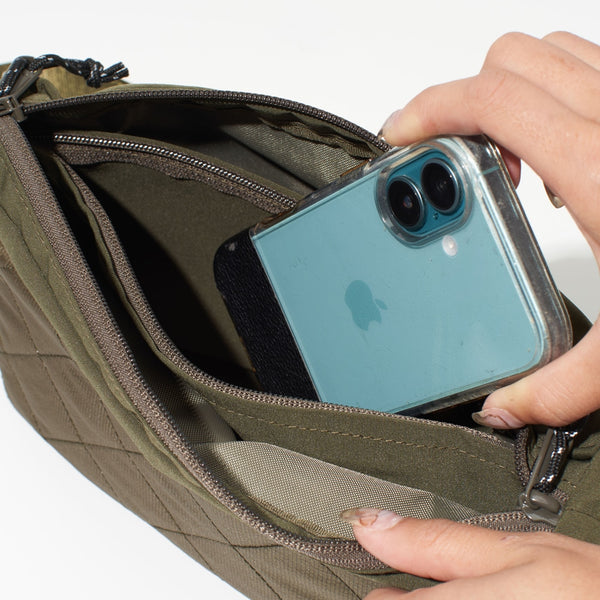 COBMASTER ( コブマスター ) COB QLT ALT SHOULDERBAG | ショルダーバッグ | バッグ | コンパクト | シンプル | 撥水 | キルティング | 収納 | ポリエステル | アウトドア | キャンプ | レジャー | 81357500 | こぶますたー | 小さめ | 小型 | お出かけ