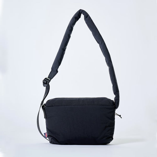 COBMASTER ( コブマスター ) COB-PADDED BUDDY SHOULDER ショルダーバッグ パデッドバディショルダー ミニショルダー レディース メンズ ユニセックス カジュアル 旅行 軽量 ふわふわ ポリエステル 81950100