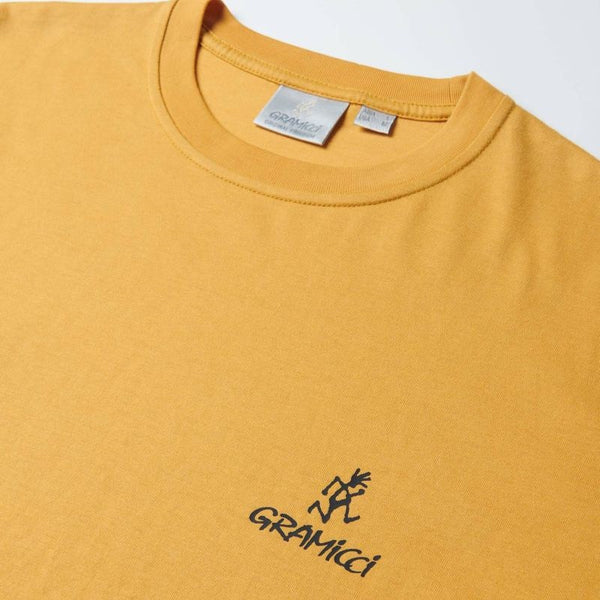 GRAMICCI ( グラミチ ) ONE POINT LOGO TEE | ワンポイントロゴTシャツ | Tシャツ | 半袖 | 夏服 | シンプル | ドライタッチ | 速乾 | プリントT | オシャレ | アウトドア | キャンプ | G4SU-T096 | ぐらみち