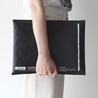 DETAIL ( ディテール ) ANAheim Laptop Sleeve 13inch | PCケース | クラフト | グレー | ブラック | 軽量 | 高耐久 | クッション性 | キルティング | 持ち運び | かっこいい | 372113 | でぃてーる