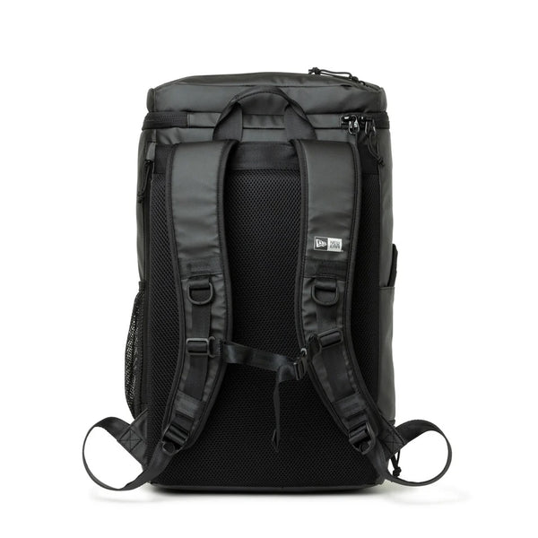 NEW ERA ( ニューエラ ) ボックスパック 32L TPU Box Logo ボックスロゴ ロゴプリント ブラック | リュック | リュックサック | バックパック | 通勤 | 通学 | PC収納 | 靴収納 | シンプル | 光沢感 | ユニセックス | 14521360