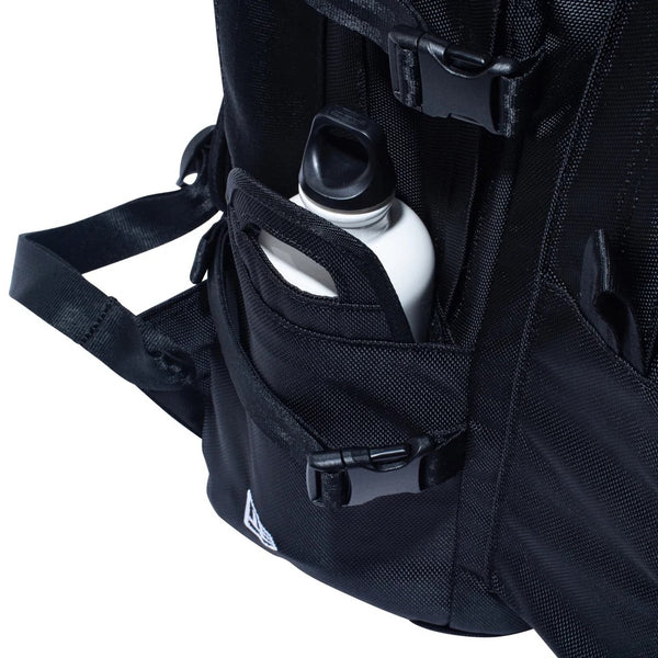 NEW ERA ( ニューエラ ) キャリアパック 35L ブラック | リュック | リュックサック | バックパック | 通勤 | 通学 | 黒色 | サイドポケット | 収納ポケット | 約35L | アウトドア | キャンプ | 旅行 | レジャー | 便利 | 14521349 | デイパック | にゅーえら | ユニセックス