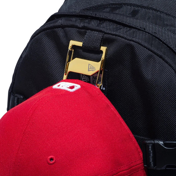 NEW ERA ( ニューエラ ) キャリアパック 35L ブラック | リュック | リュックサック | バックパック | 通勤 | 通学 | 黒色 | サイドポケット | 収納ポケット | 約35L | アウトドア | キャンプ | 旅行 | レジャー | 便利 | 14521349 | デイパック | にゅーえら | ユニセックス