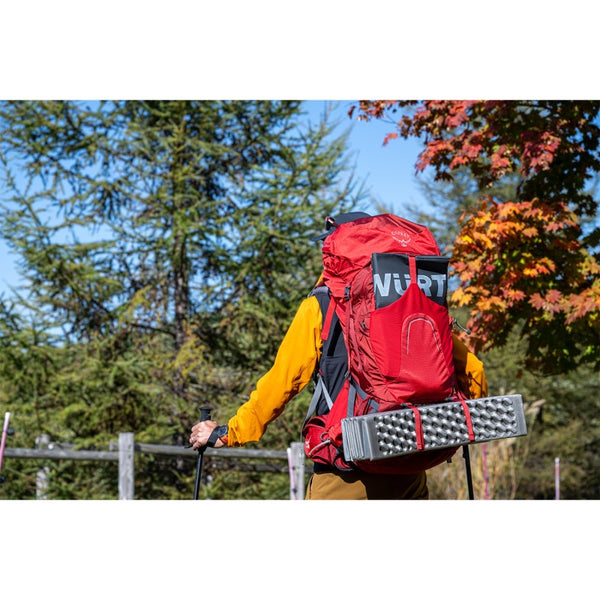 EVERNEW ( エバニュー ) 深山寝そべり | EBA561 | マット | キャンプ | ソロキャンプ | 登山 | トレッキング | 軽量 | 軽い | 快適 | 滑りにくい | えばにゅー