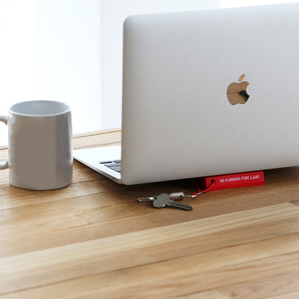DETAIL ( ディテール ) Parking Curb Keyring パーキングカーブ キーリング | PC台になるキーホルダー | キーホルダー | フローティングキーホルダー | 水に浮く | 可愛い | グレー | イエロー | レッド | グリーン | H0078 | でぃてーる