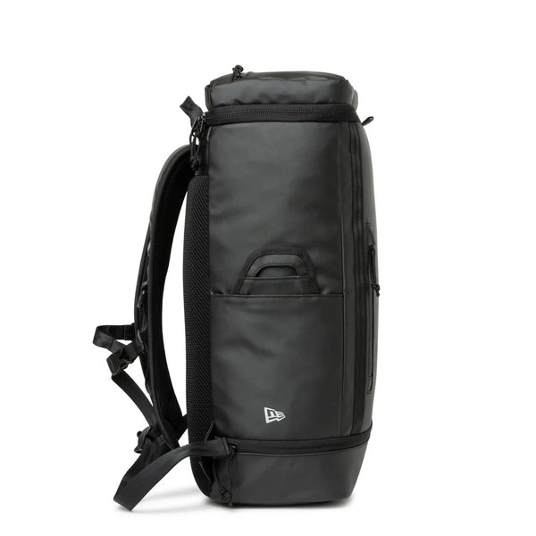 NEW ERA ( ニューエラ ) ボックスパック 32L TPU Box Logo ボックスロゴ ロゴプリント ブラック | リュック | リュックサック | バックパック | 通勤 | 通学 | PC収納 | 靴収納 | シンプル | 光沢感 | ユニセックス | 14521360